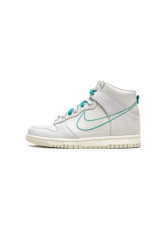 GRADE SCHOOL Dunk High SE GS "First Use - Green Noise" DD0733 001 DD0733 001 from Stadium Goods