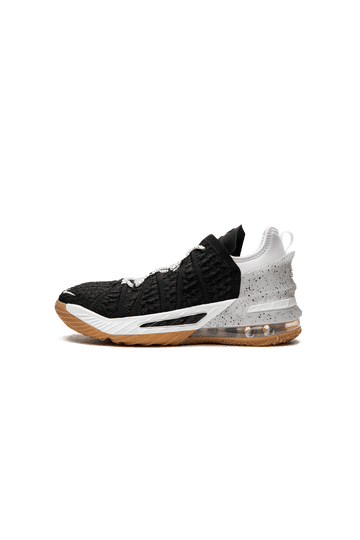 Lebron 18 Feet display picture 1