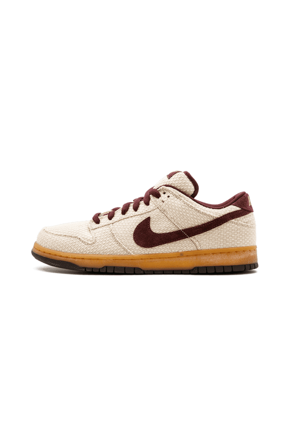 MENS Dunk Low Pro SB "Red Hemp (2004)" 304292 761 from Stadium Goods