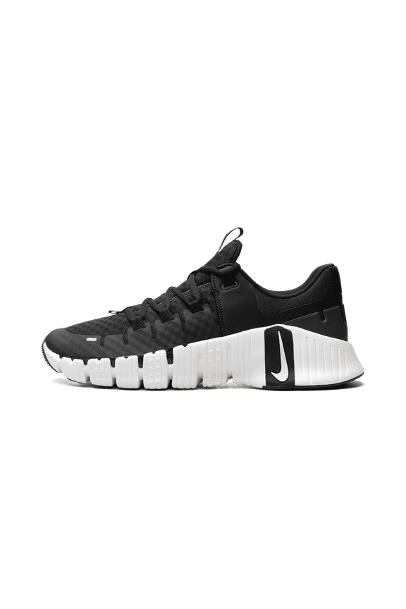 MENS Free Metcon 5 "Black / White" DV3949 001 from Stadium Goods