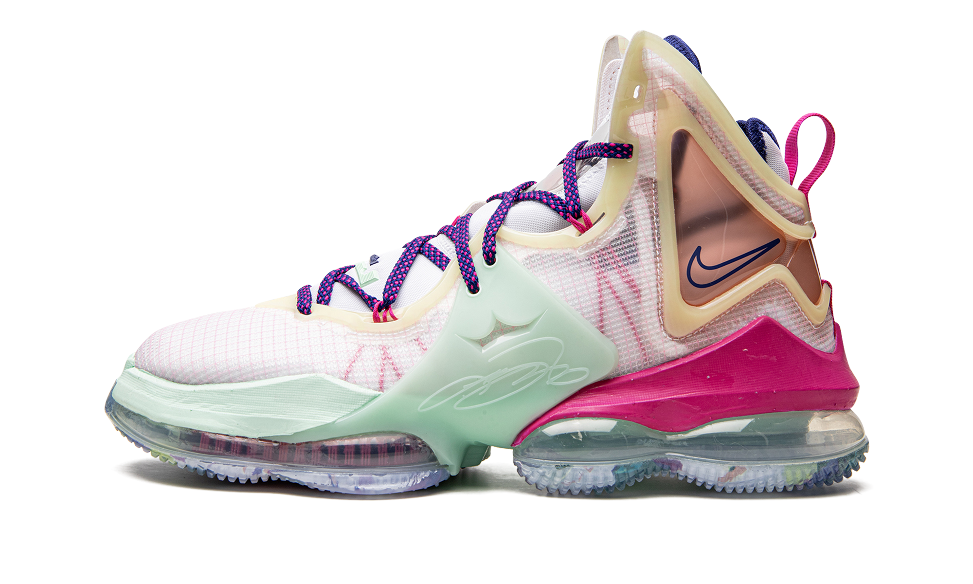NIKE MENS LeBron 19 "Valentine's Day" DH8459 900 DH8459 900 from Stadium Goods