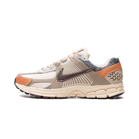 NIKE MENS Zoom Vomero 5 "Sanddrift / Muslin / Khaki / Earth" FZ5051 121 FZ5051 121 from Stadium Goods