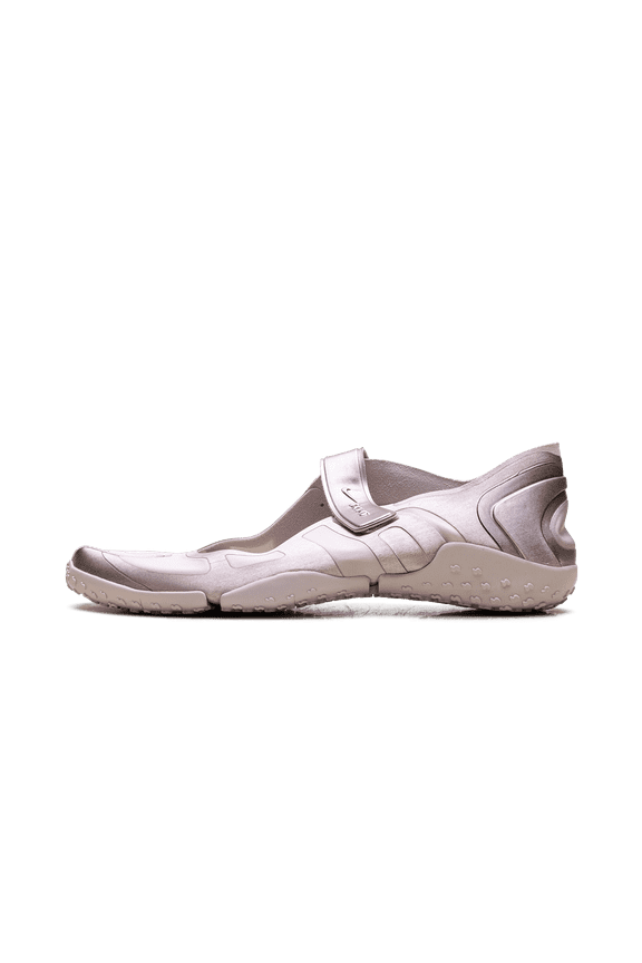 WOMENS Air Rift Satin Womens "SKIMS - Slit Red" IQ7158 600 IQ7158 600 from Stadium Goods
