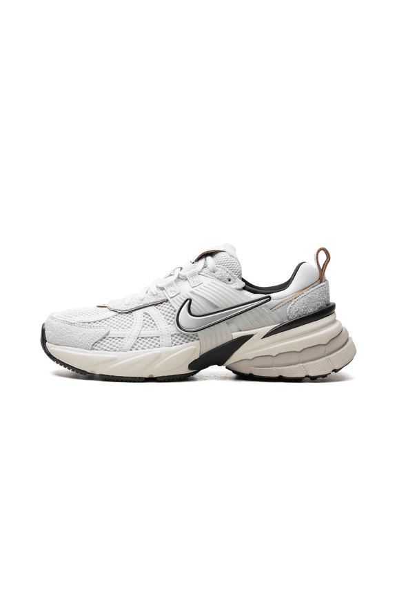 WOMENS V2K Run WMNS "Pure Platinum / Chrome" FN6703 002 from Stadium Goods