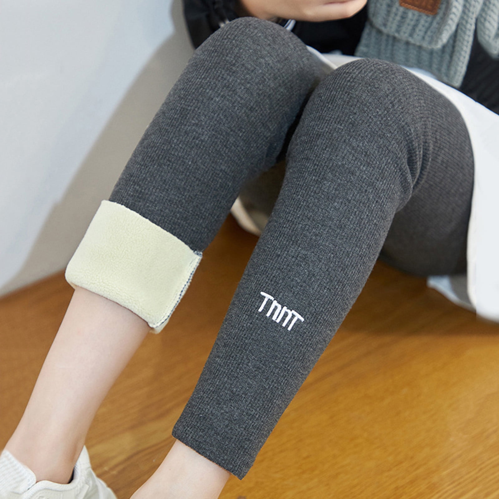 11 cozy and fleece-lined women's leggings for winter - Reviewed