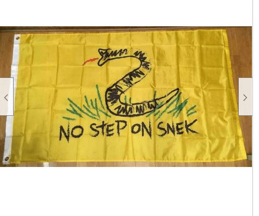 What is the deal with the 'No Step on Snek' flag? : r/OutOfTheLoop