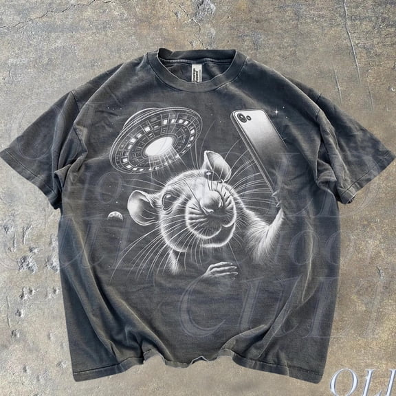 NODB Rat Selfie With Ufo Vintage 90S Style T-Shirt, Retro Funny Rat Graphic Tee, Ufo Possum Shirt, Alien Shirts, Y2K Shirts DARK HEATHER Unisex S-5XL Hot Trending Shirt, Vintage Birthday Gift