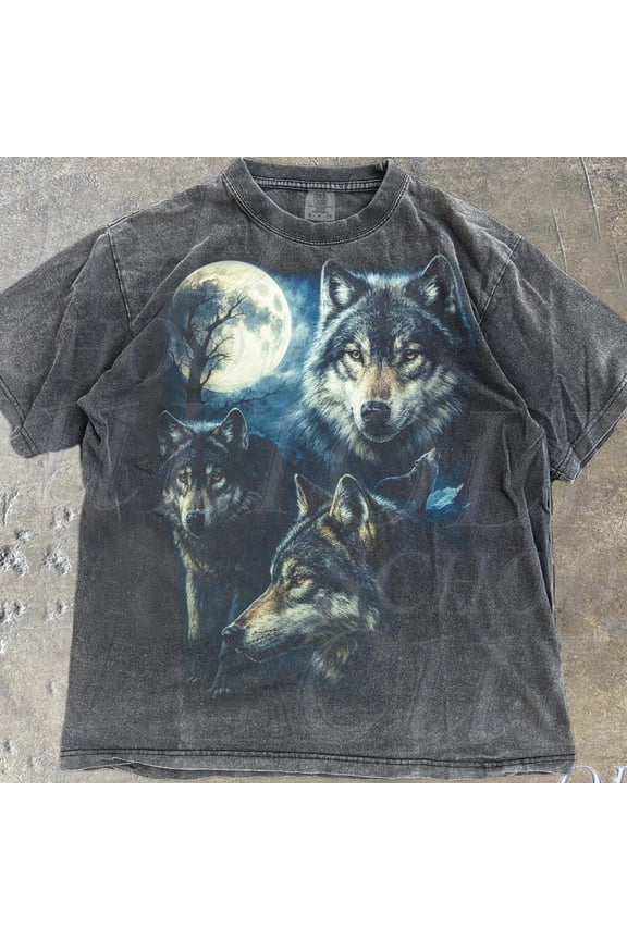 Wolf Vintage 90S Graphic Style Tshirt, Grunge Retro Alpha Wolf Faded T-Shirt, Nature Moon Y2K Streetwear, 2000S Wolf Gift DARK HEATHER Unisex S-5XL Hot Trending Shirt, Vintage Birthday Gift