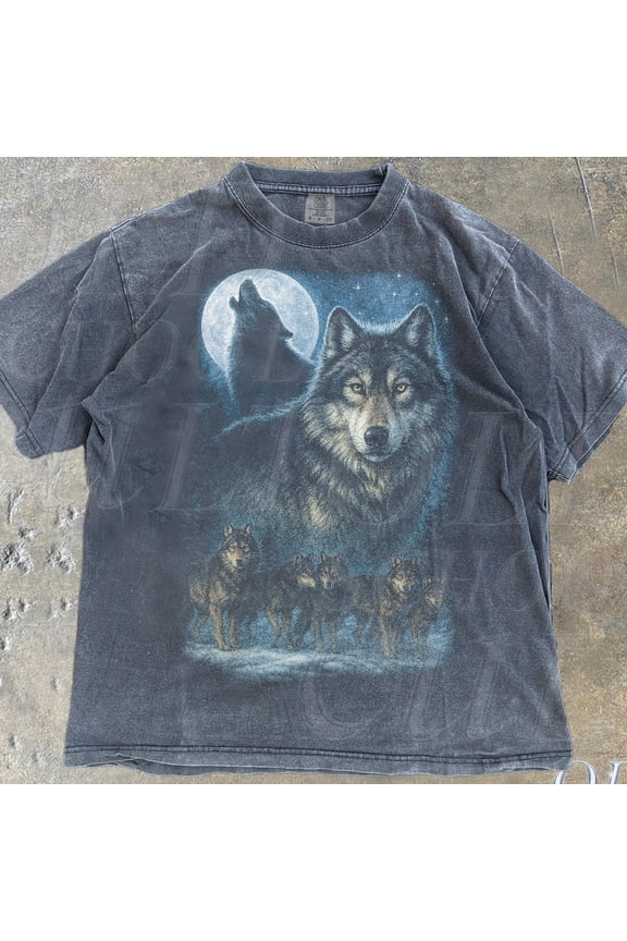 Wolf Vintage 90S Graphic Style Tshirt, Grunge Retro Howling Wolves Faded T-Shirt, Nature Moon Y2K Streetwear, 2000S Wolf Gift DARK HEATHER Unisex S-5XL Hot Trending Shirt, Vintage Birthday Gift