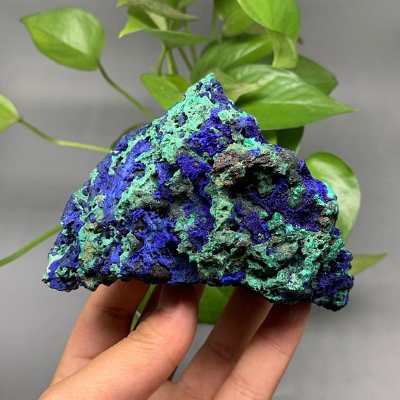 NOVELAR Decorative Blue Copper Ore Stones, 0.4-1.6 in Mixed Sizes for Unique Display, Ideal for Terrariums and Potting Soil Topper