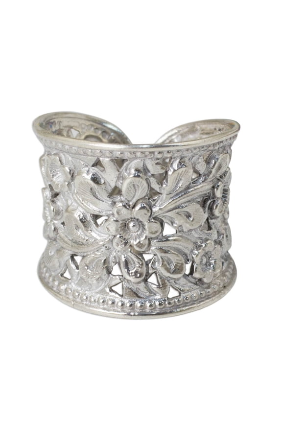 Artisan Handmade Sterling Silver Flower Ring Floral Band from Thailand [ring Front 0.8 in W Band Width 3 mm W] ' Mae Ping Jasmine'