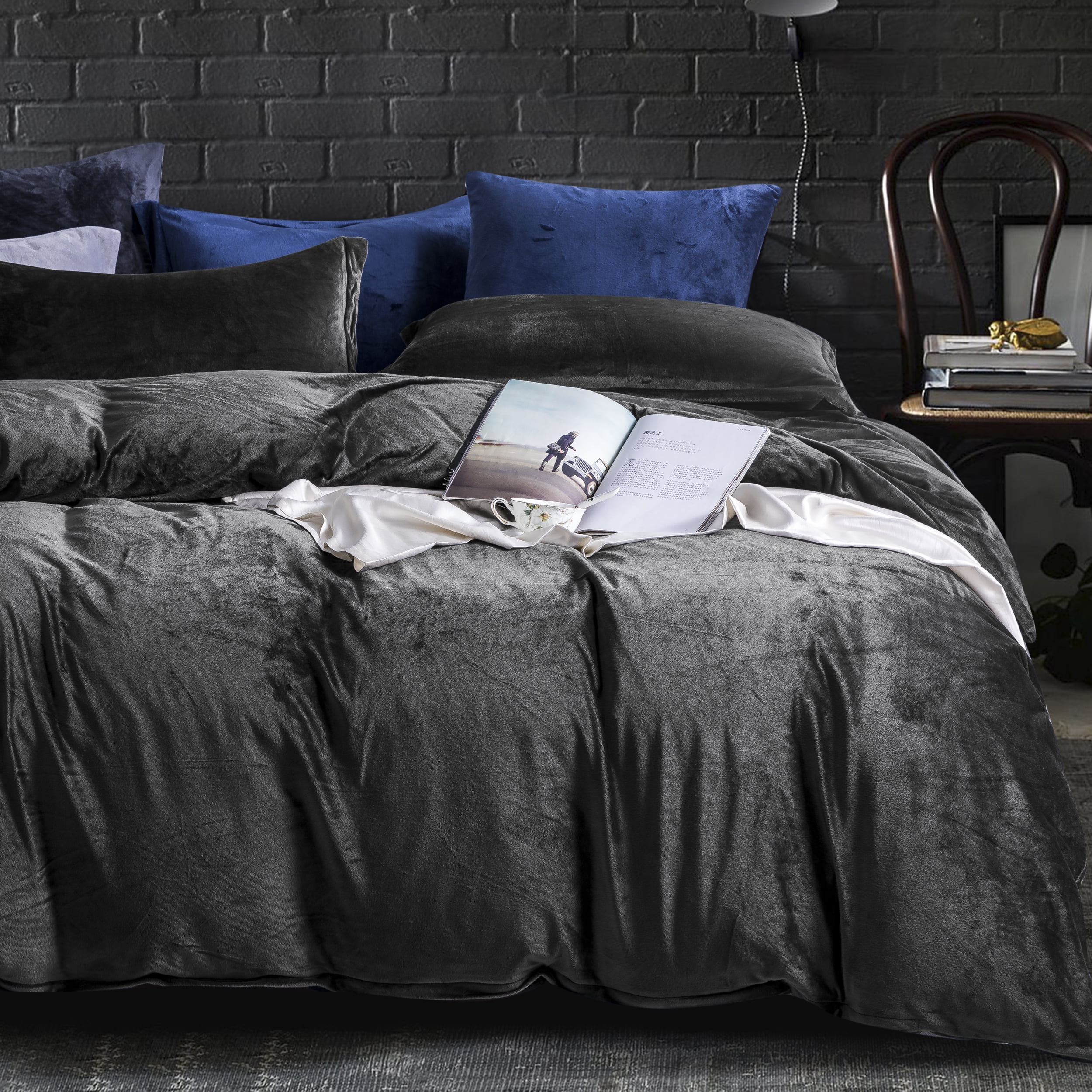 NTBAY 3 Piece Velvet King Duvet Cover Set with Zipper Closure and Corner Tie, Ultra Soft and Luxury Comforter Cover Set, 90"x104", Black