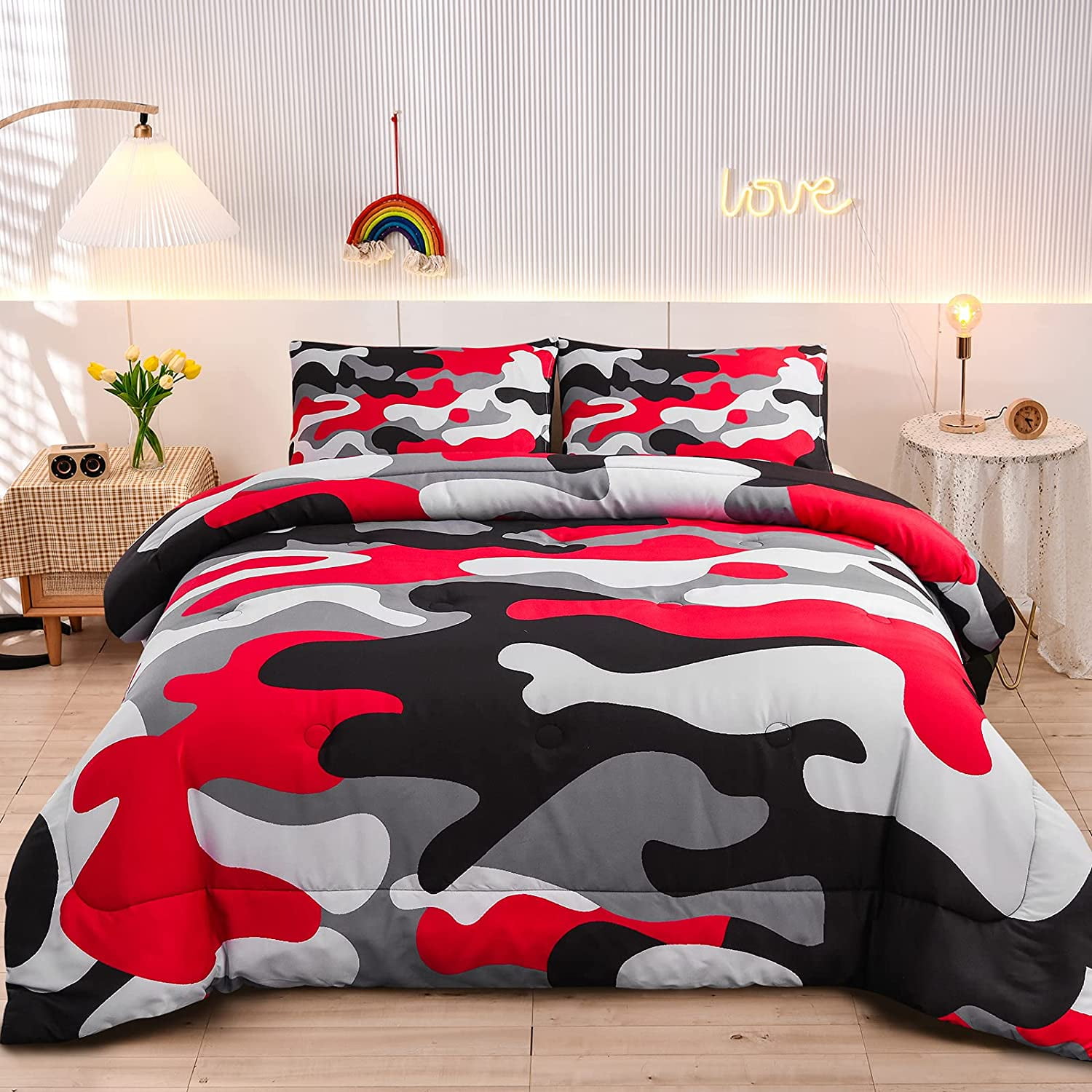 NTBED Red Camouflage Bedding Set Colorful Queen Comforter Set for Kids Teens Bed in a Bag