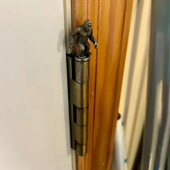 NWOKYZGH 1Pc Metal Hinge Heads Decorative Topper, Magnetic Hinge Head Toppers, Fun Animal Gifts for Women Mom Grandma Wife, Vintage Statue Door Hinge Head Home Decoration