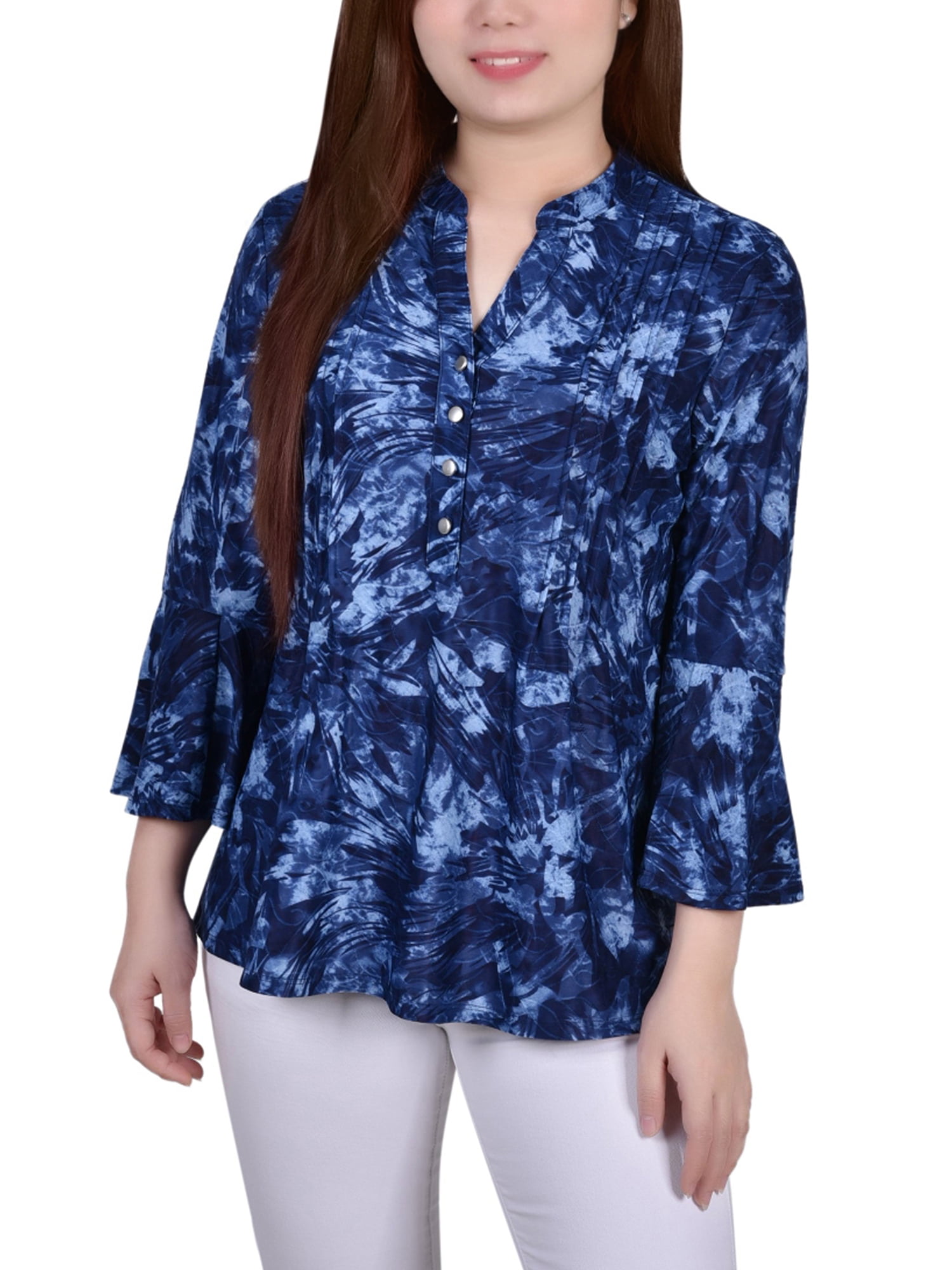 Print Top Featuring A Round Neckline And 3/4 Bell Sleeves main image 1