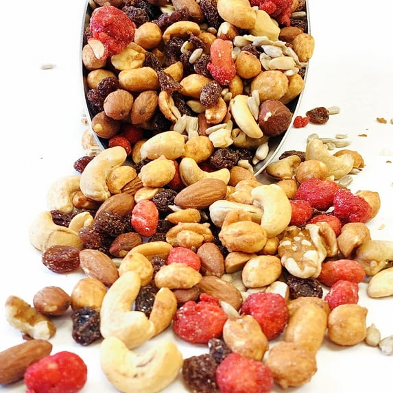 NY SPICE SHOP Super Energy Trail Mix - 08 Ounce - Trail Mix Snack - Combination of Raisins, Almonds, Cashews, Sunflower Seeds, Hazelnuts, Sugar Toasted Peanuts, Honey Roasted Peanuts, and Walnuts