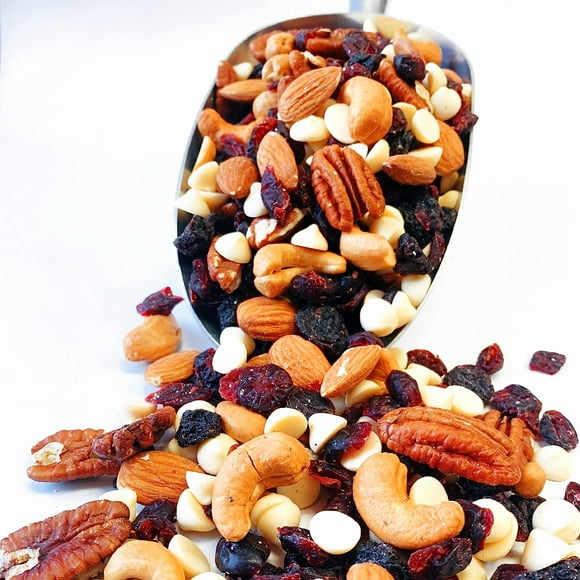 NY SPICE SHOP White Raspberry Truffle Mix 1 Pound - Fresh Trail Mix