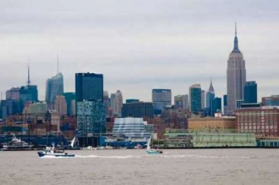 NYC Pier V7 II Canvas Art - Erin Berzel (20 x 28)