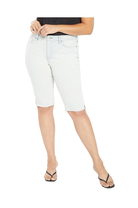 Womens Plus Knee Capri Riveted Ss Slits Jean, 28W