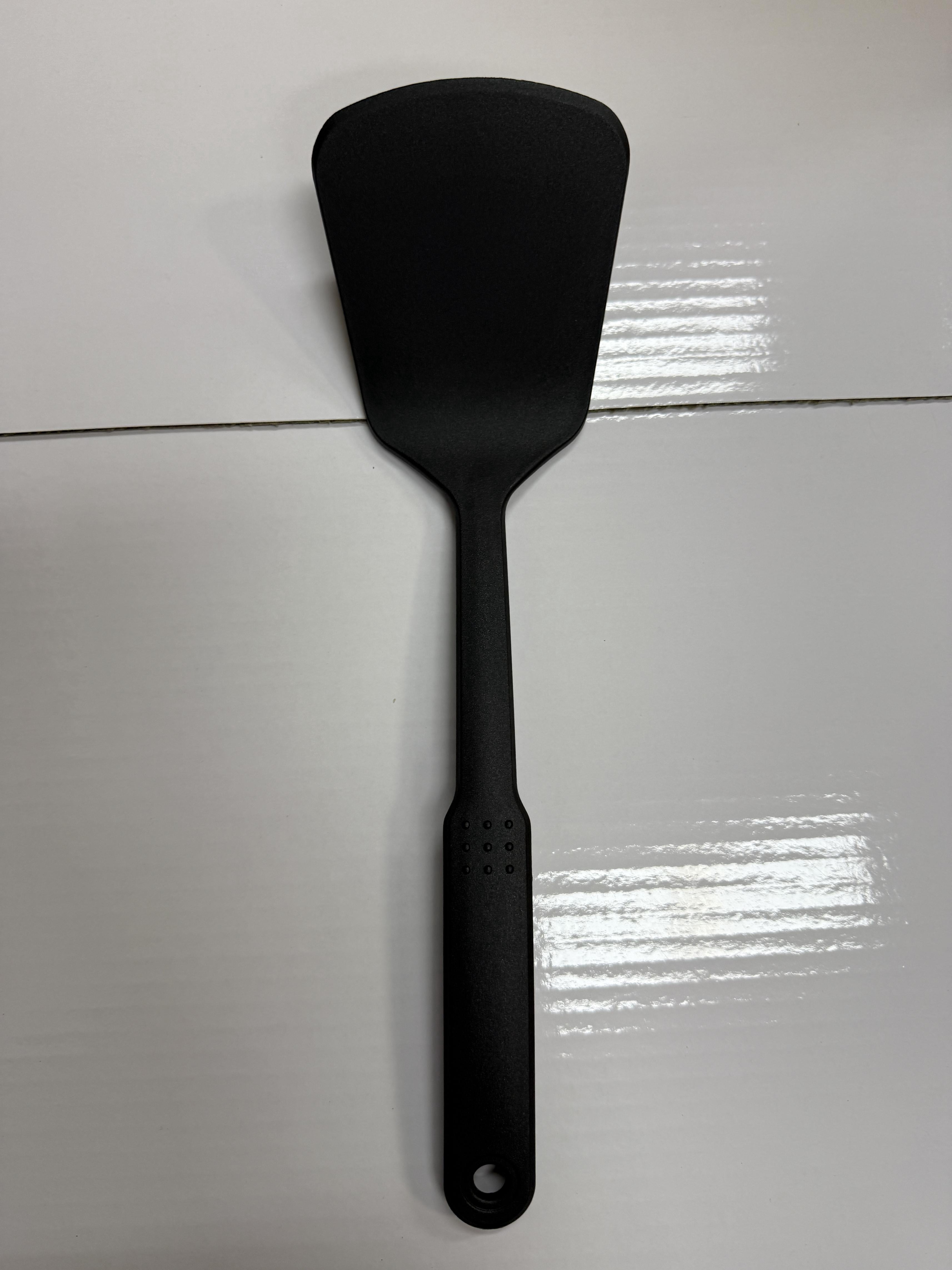 BLACK NYLON SOLID TURNER