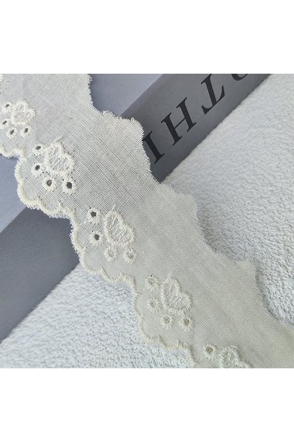 576*1.38 Inch Beige Cotton Embroidered Cat Paw Pattern Lace Trimmings for DIY Handcrafted Accessories,Pajamas,Skirt Hem,Neckline,Cuffs and Home Textiles