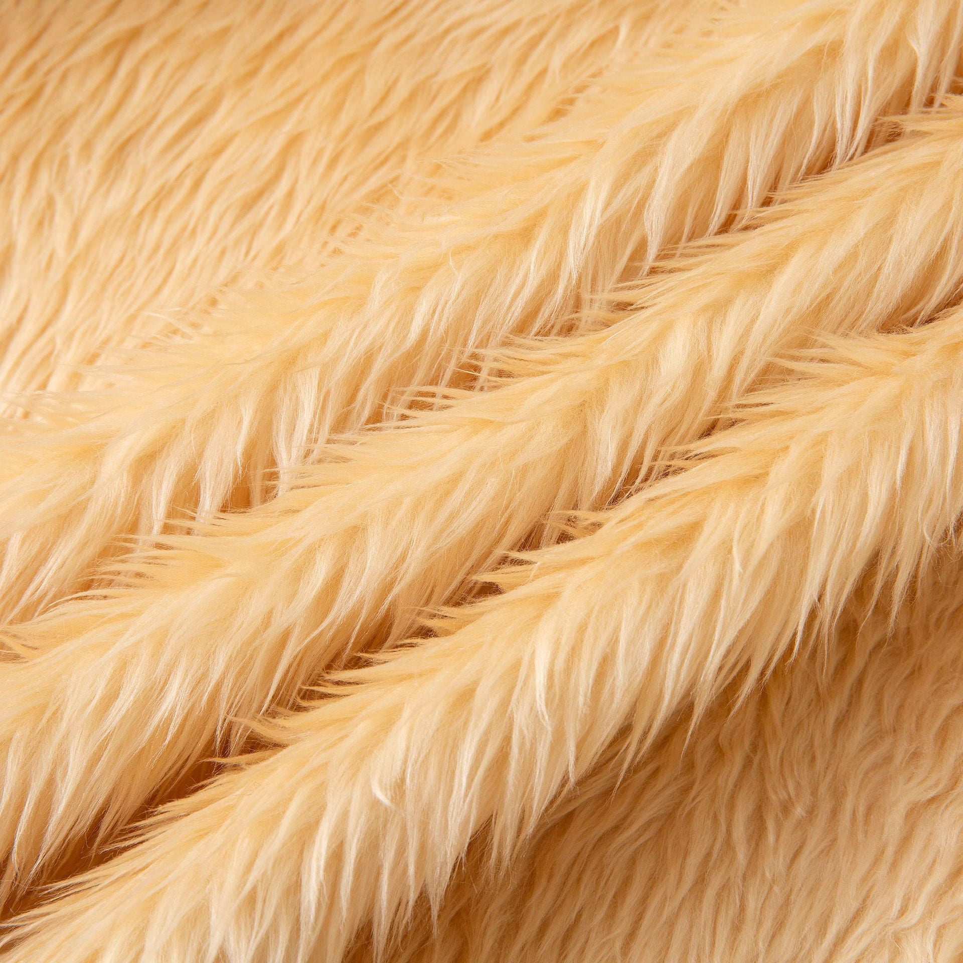 Namzi Faux Fur Fabric,36*63 Inch Thickened Plush Fluffy Fabric for DIY Craft Sewing Projects,Costume,Cuddly Doll,Home Decoration,Apricot