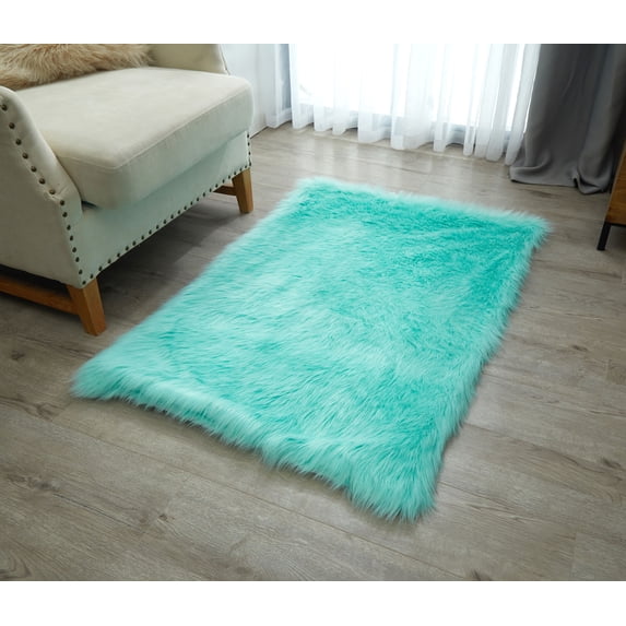 Nanshing Angel Sheepskin Faux Fur Shaggy Accent Rug, Mint, 30" x 46"