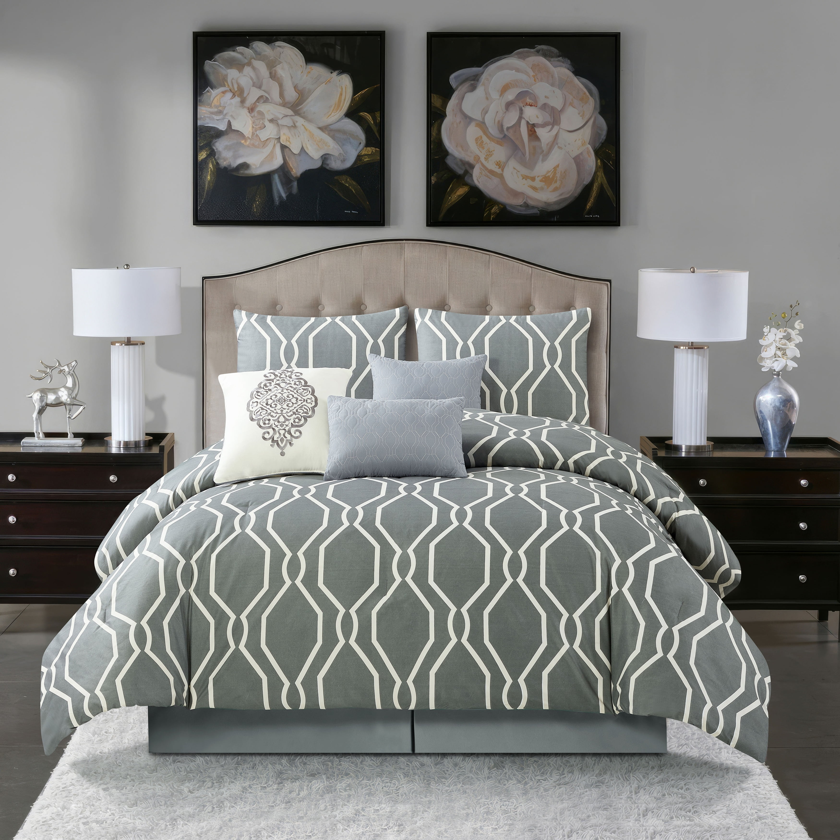 Gray Geometric Microfiber Queen Comforter Set with Decorative Pillows