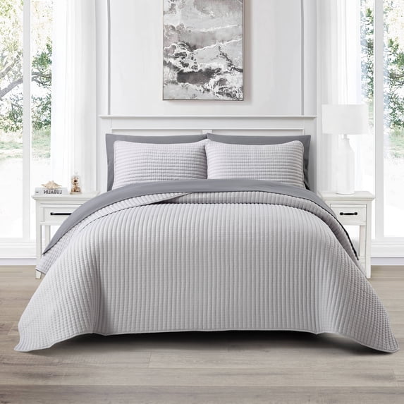 Nanshing Myrne 7 Piece Modern Solid Color Waffle Quilt Set, Light Grey, King