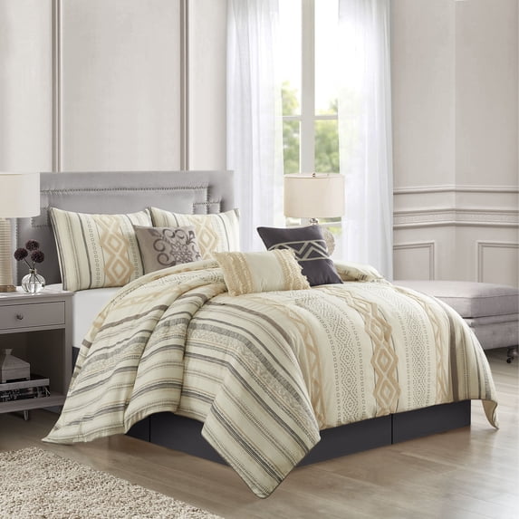 Nanshing Saryana 7 Piece Embroidered Comforter Set King