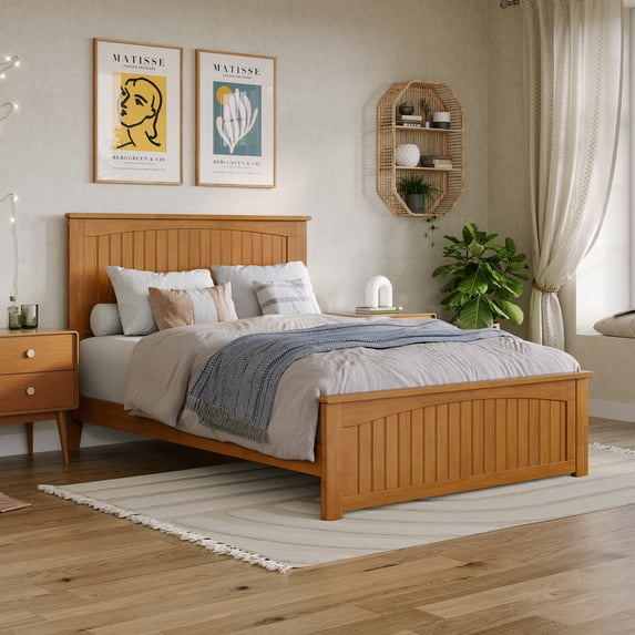 Nantucket Full Low Profile Platform Bed with Matching Footboard in Light Toffee