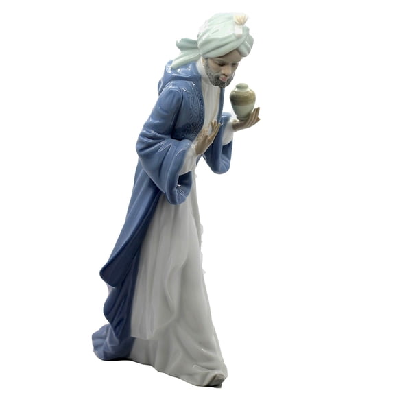 Nao by Lladro Collectible Porcelain Figurine: KING BALTHASAR WITH JUG - 11-1/4" tall - Nativity