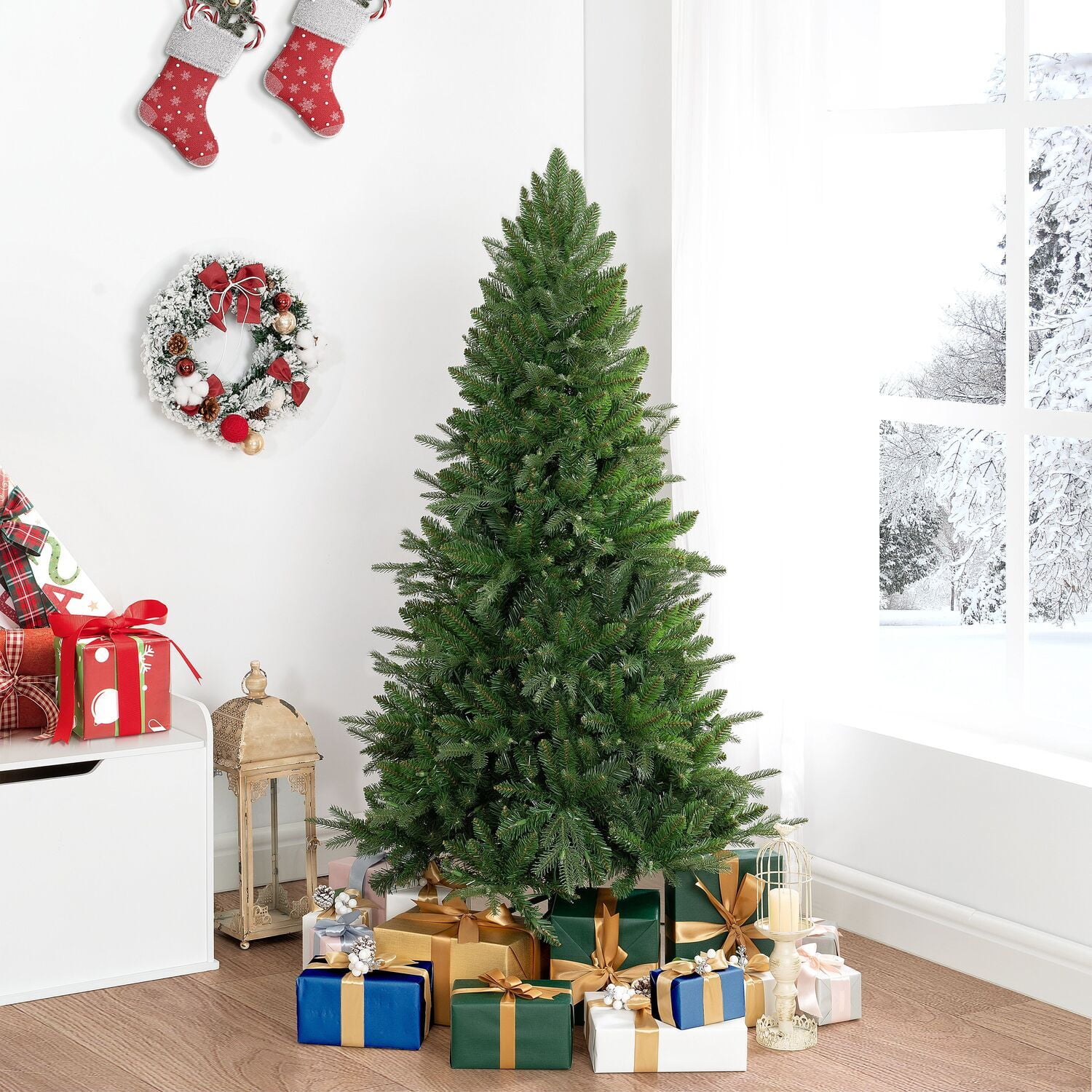 Naomi Home 4.5ft Christmas Tree with Lights, Realistic Fir Christmas Tree Prelit with 679 Branch