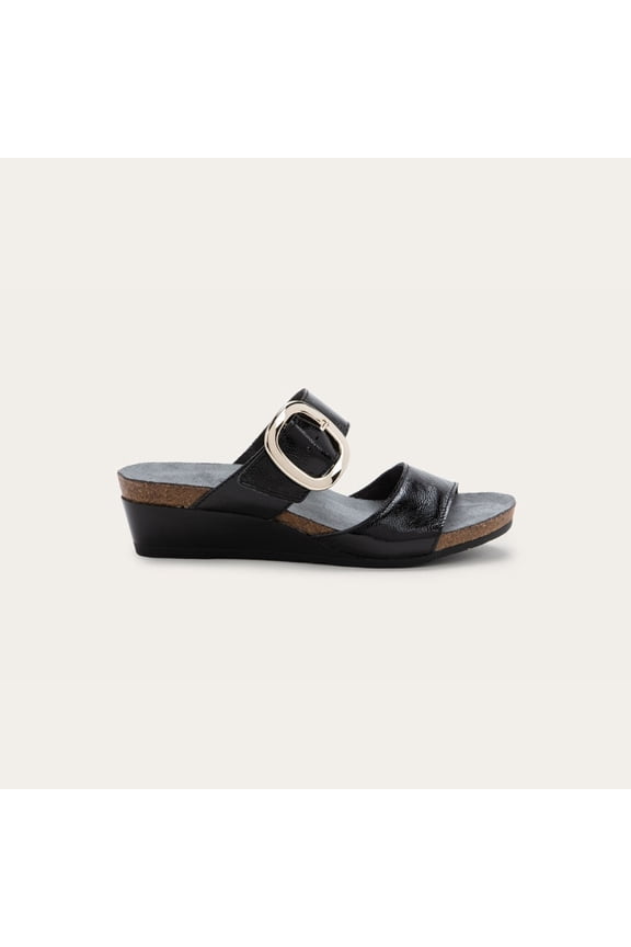 Magic Black Crinkle Patent 104123-B13 38M