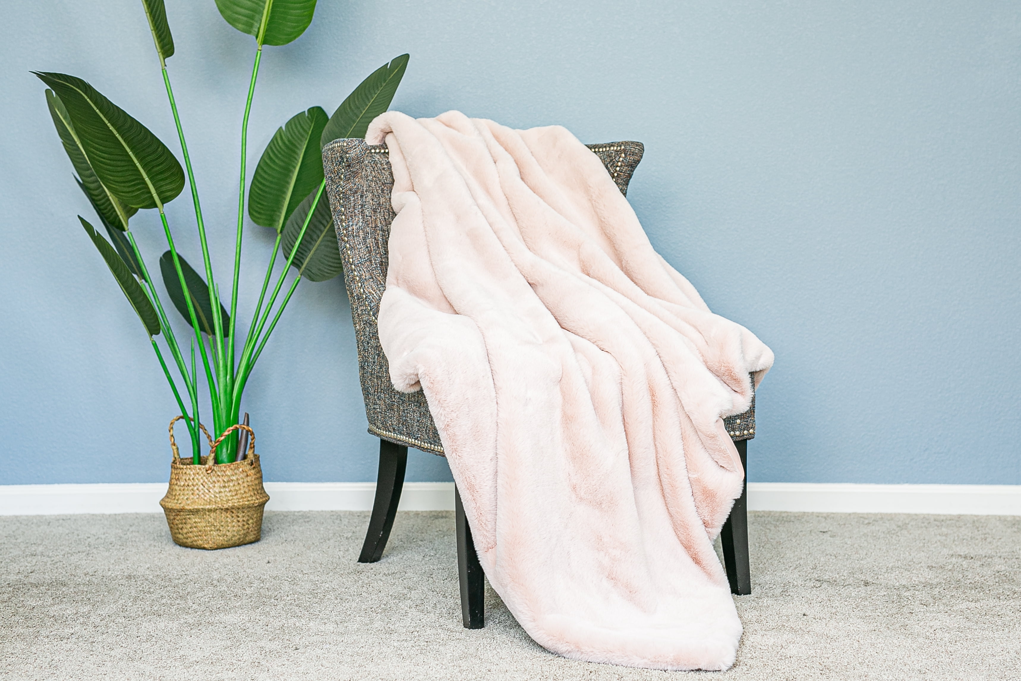 Mayoral Faux Fur Teddy Blanket with Pompoms in Blush