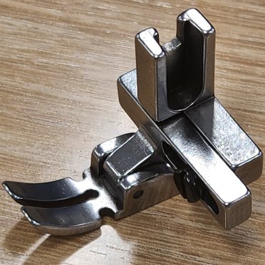 Adjustable Zipper Guide Foot Attachment For Juki DDL-8500/8700 & Brother Industrial Sewing Machines