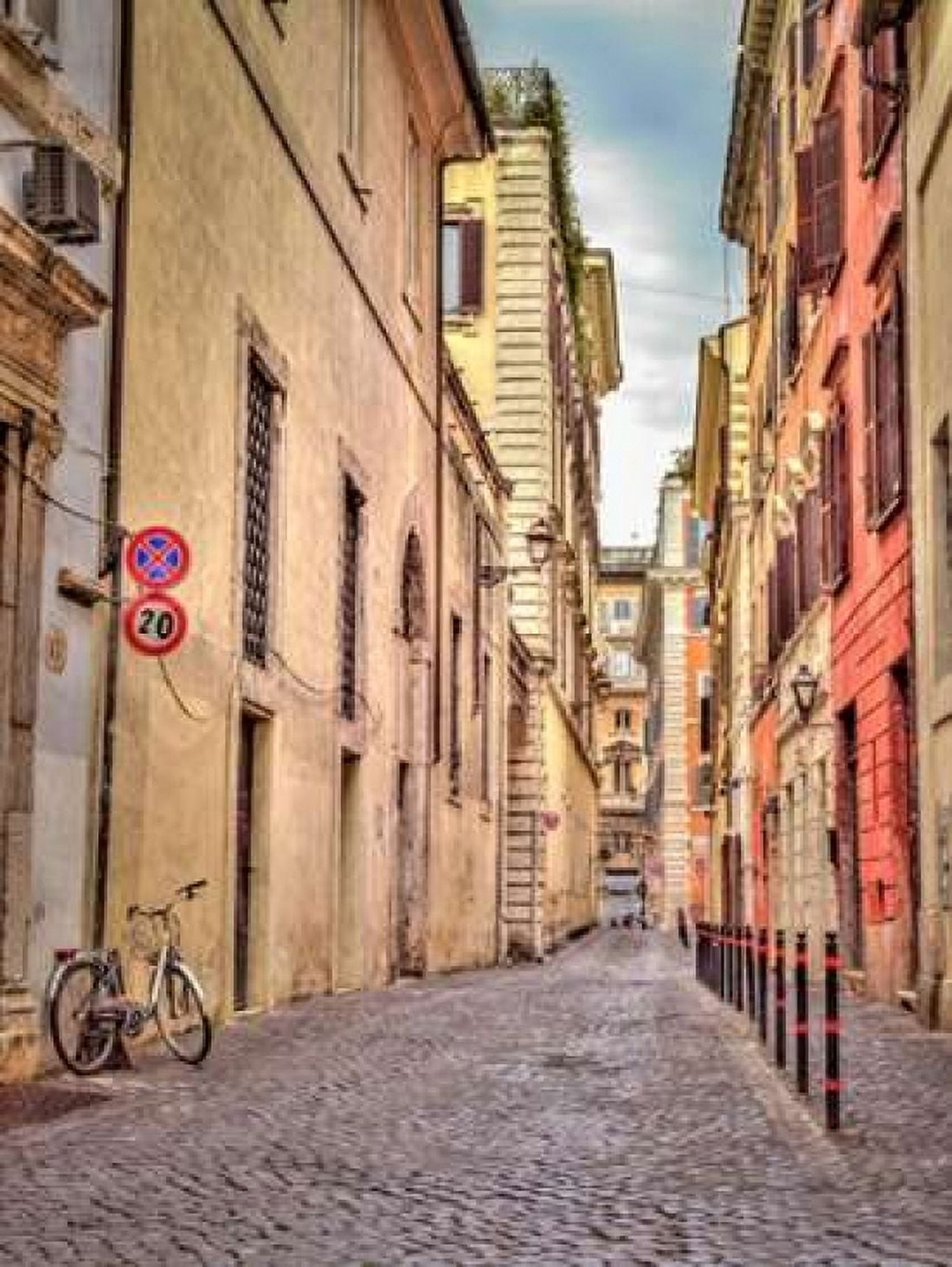 Narrow street through old buildings in Rome Italy Canvas Art - Assaf Frank (18 x 24)