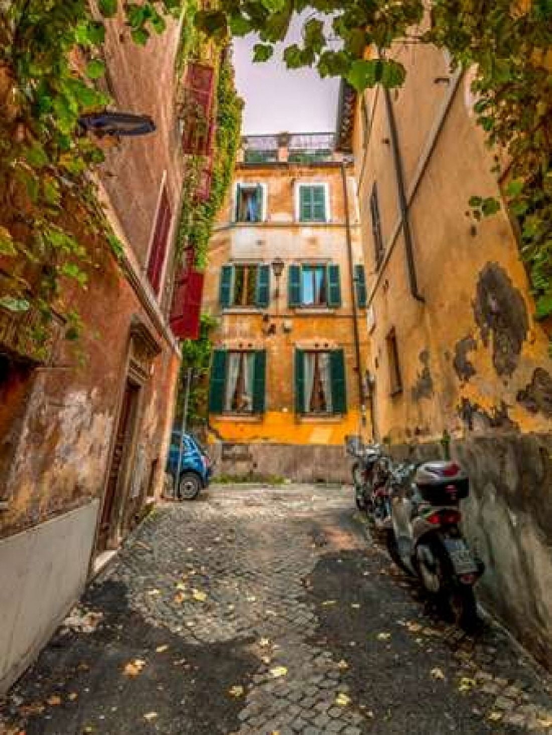 Narrow streets in old town of Rome Italy Canvas Art - Assaf Frank (18 x 24)