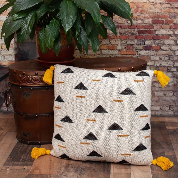 Nassau Collection Geometric Knit Pattern Throw Pillow with Tassels - 20" - Beige and Black