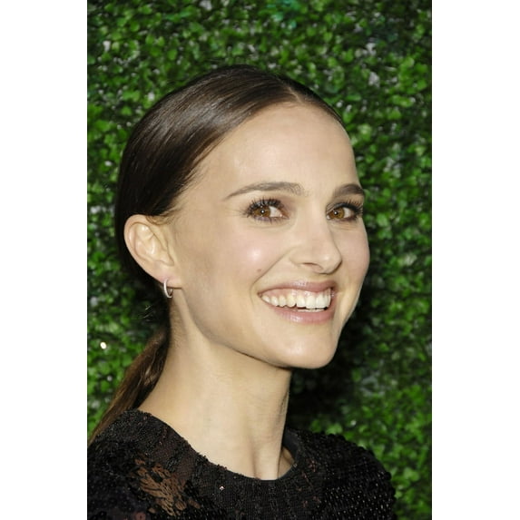 Natalie Portman At Arrivals For Ucla Younes & Soraya Nazarian Center For Israel Studies Gala Photo Print (16 x 20)
