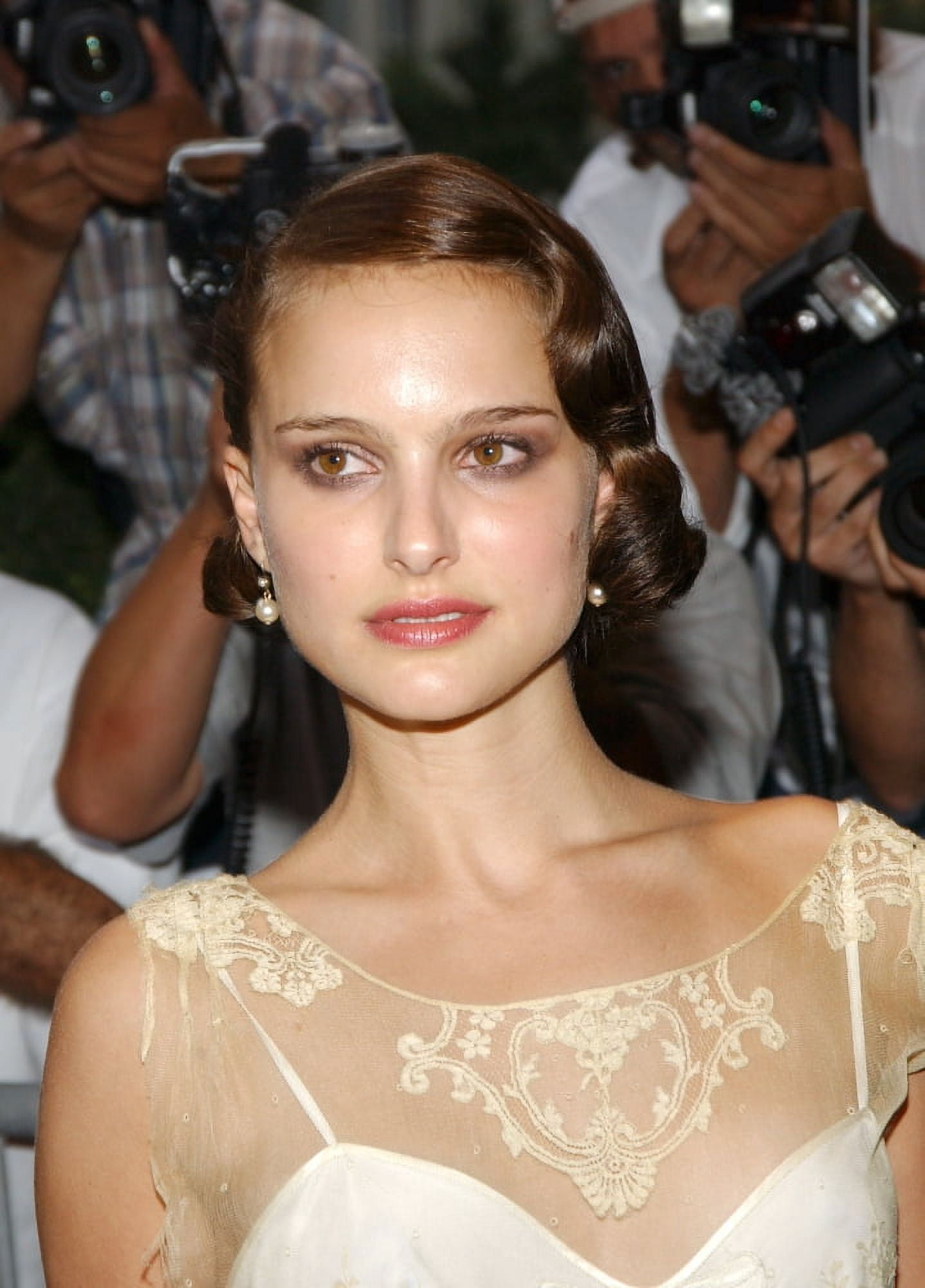 Natalie Portman Attends The Premiere Of Garden State In New York City On July 27 Canvas Art - (16 x 20)