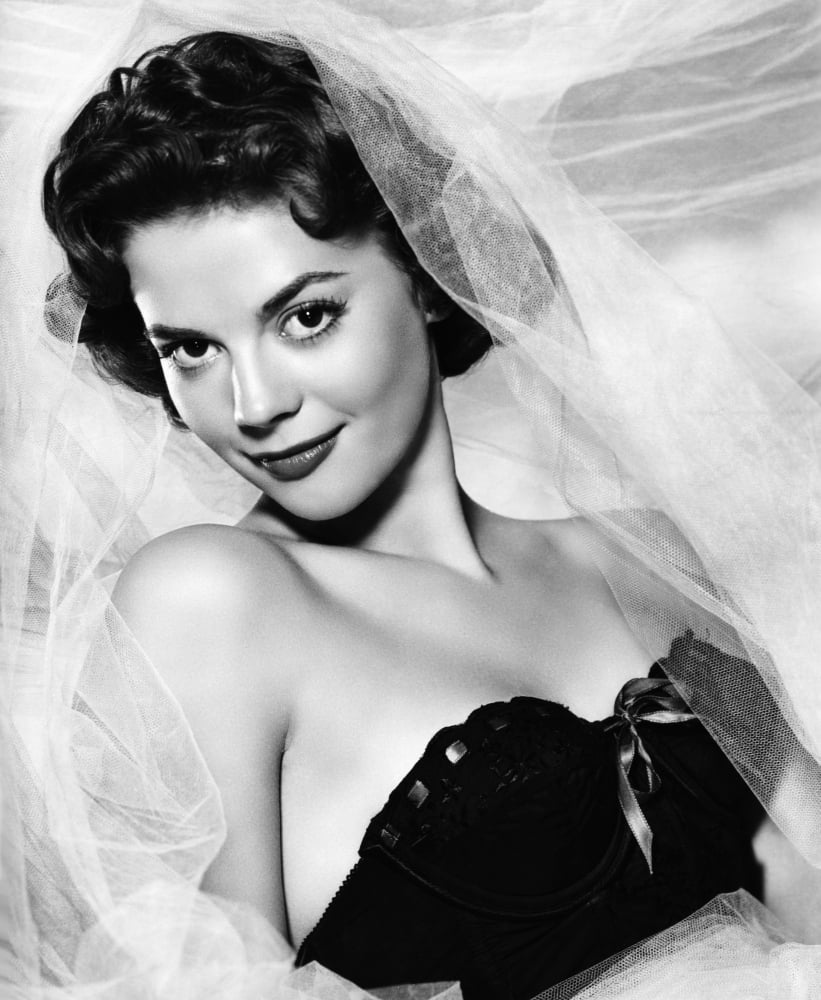 Natalie Wood Canvas Art - (16 x 20)