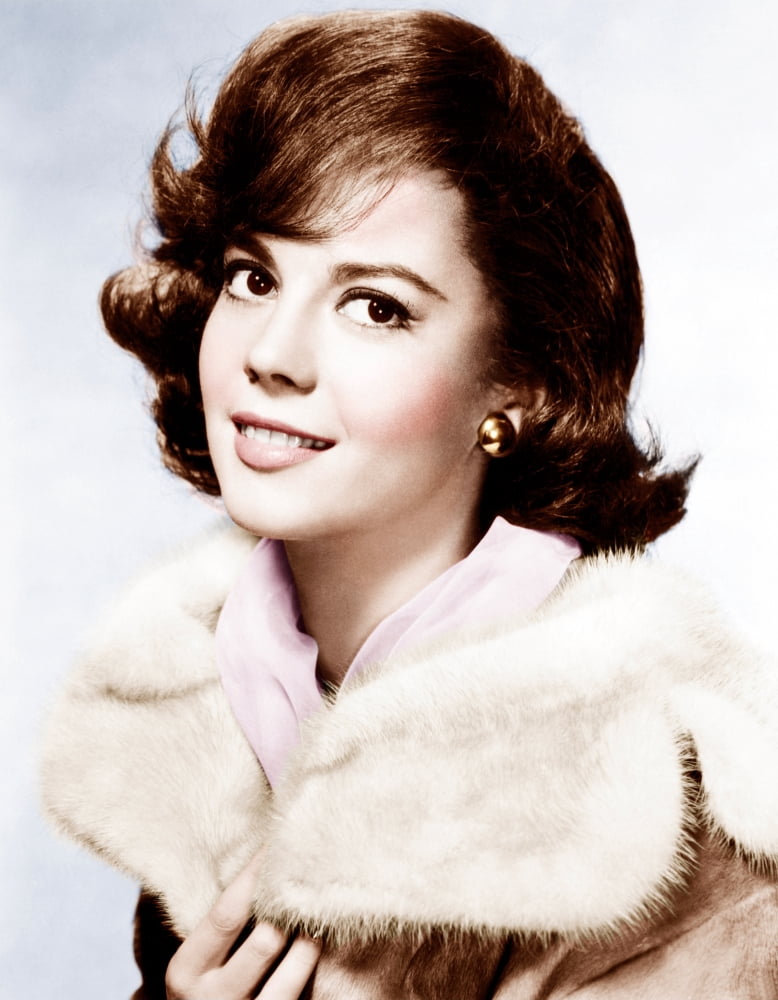 Natalie Wood Canvas Art - (16 x 20)
