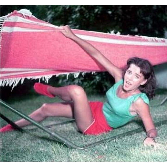 Natalie Wood - Falling off Hammock Photo Print (10 x 8)