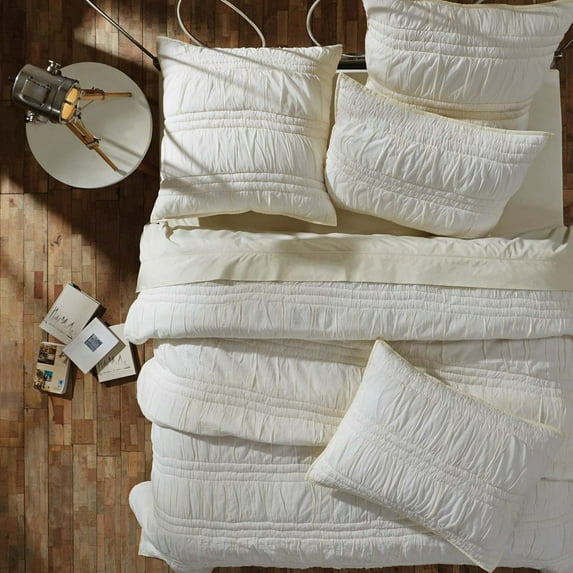 Natasha Quilt Set by VHC Brands
