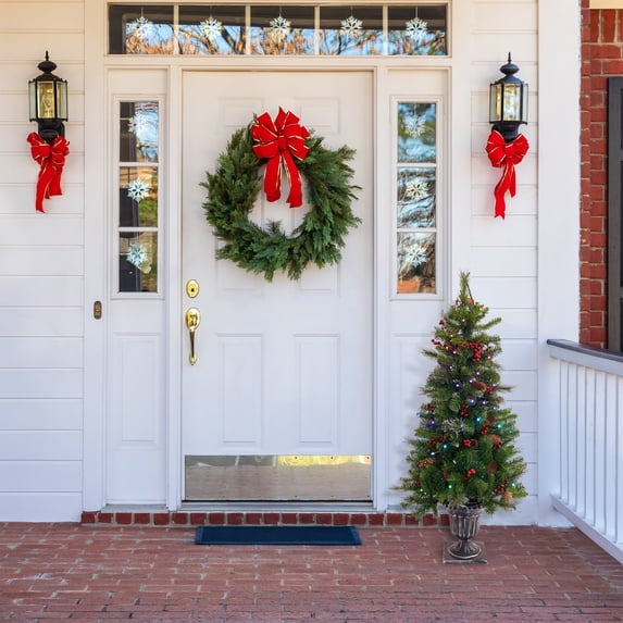 National Tree Company 4 ft. Crestwood® Spruce Entrance Tree with Twinkly LED Lights