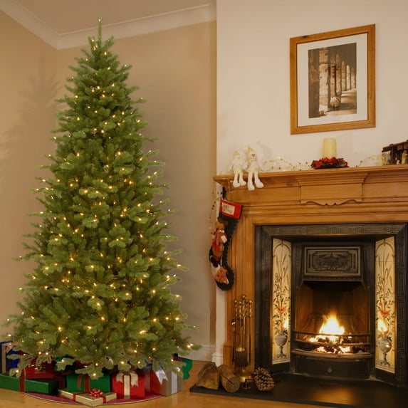 National Tree 7.5' Pre-Lit Medium Northern Spruce Memory-Shape Artificial Christmas Tree with LED