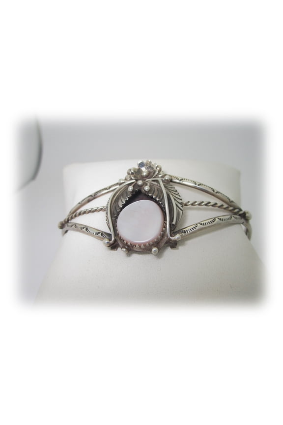 Native Pink Shell Bracelet American Flower Leaf Solid Sterling Silver Cuff 7.5 Signed
