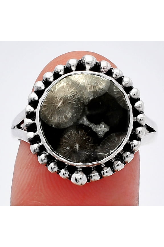 Natural Black Flower Fossil Coral 925 Sterling Silver Ring s.8 Jewelry R-1154 SDR225966