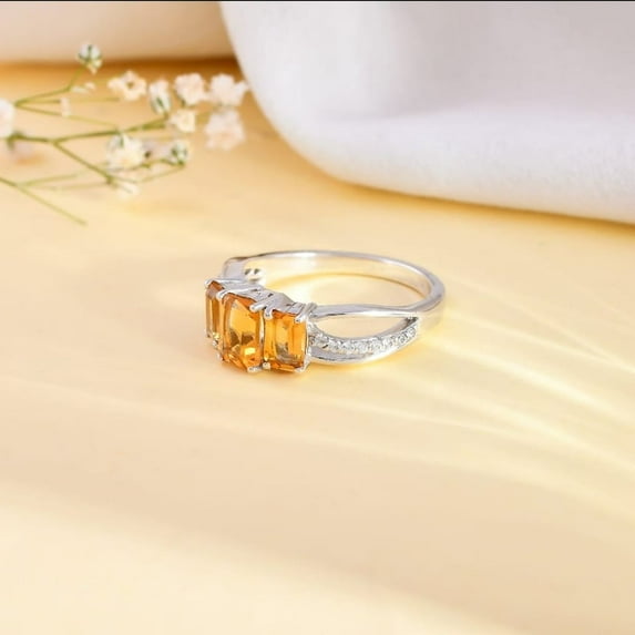 Natural Citrine Ring Emerald Cut Citrine Engagement Ring Yellow Gemstone Jewelry Vintage Style Crystal Ring Anniversary Wedding Gift for Her